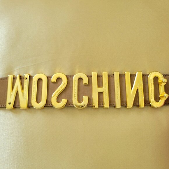 Moschino Redwall Black Leather Logo Belt – Made in Italy
